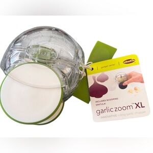 NEW Williams Sonoma Chef'n Garlic Zoom XL Garlic Chopper - Clear & Lime Green